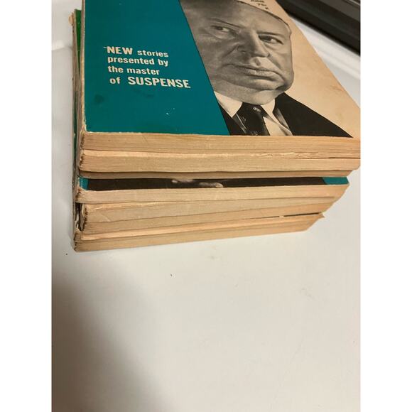 Alfred Hitchcock Mystery Magazine Lot 1974 Vintage, Thriller, Horror, VTG, 70s - Picture 10 of 10